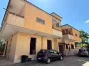 Stabile/Palazzo in vendita a Giugliano in Campania