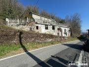 Stabile/palazzo in vendita a Lauriano