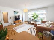 Stadtnahe Wohnung im 1. OG mit Balkonvielfalt und...