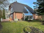 Stadtvilla mit 2 separaten Wohneinheiten, Vollkeller,...