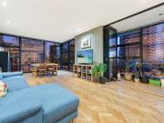 Stamford Residences I Elegance in the Heart of The Rocks