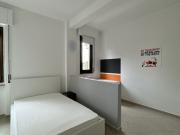 STANZA 13, Via Lungoadige Capuleti 1, Verona