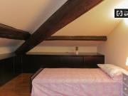 Stanza accogliente in affitto in appartamento con 5...