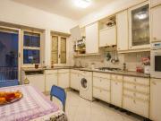 Stanza arredata in affitto appartamento con 2 camere da...