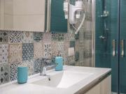 Stanza con bagno privato Via Sacra 11