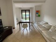 stanza con letto matrimoniale