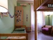 Stanza dinamica in affitto in appartamento con 3 camere...