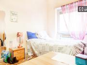 Stanza doppia in un quadrilocale, Ostiense, Roma