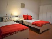 Stanza grande da condividere