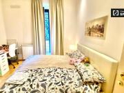 Stanza in affitto in appartamento a 3 camere da letto a...