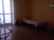Posto letto in affitto in appartamento con 2 camere da...