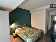 Stanza in affitto in appartamento con 3 camere da letto...