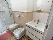 Stanza in affitto in appartamento con 3 camere da letto...