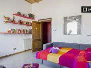 Stanza in affitto in appartamento con 3 camere da letto...