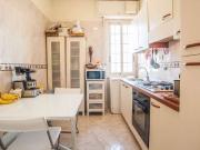 Stanza in affitto in appartamento con 3 camere da letto...