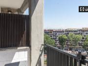 Stanza in affitto in appartamento con 3 camere da letto...