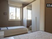 Stanza in affitto in appartamento con 4 camere da letto...