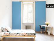 Stanza in affitto in appartamento con 4 camere da letto...