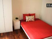 Stanza in affitto in appartamento con 4 camere da letto...