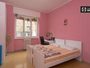 Stanza in affitto in appartamento con 4 camere da letto...