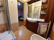 Posto letto in affitto in appartamento con 4 camere da... Posto letto in affitto in appartamento con 4 camere da...