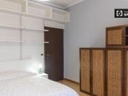 Stanza in affitto in appartamento con 4 camere da letto...