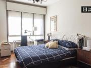 Stanza in affitto in appartamento con 4 camere da letto...
