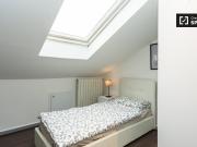 Stanza in affitto in appartamento con 4 camere da letto...