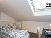 Stanza in affitto in appartamento con 4 camere da letto...