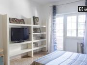 Stanza in affitto in appartamento con 4 camere da letto...
