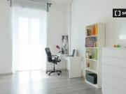Stanza in appartamento condiviso ai Mercati Generali, Torino