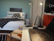 Stanza in affitto in appartamento con 5 camere da letto...