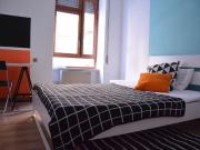 Stanza in affitto in appartamento con 6 camere da letto...