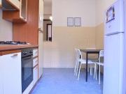 Stanza in affitto in appartamento con 6 camere da letto...