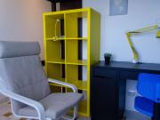 Stanza in affitto in appartamento con 7 camere da letto...