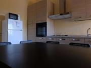 Stanza in affitto in appartamento con 8 camere da letto...