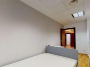 Stanza in affitto in appartamento con 8 camere da letto...