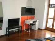 Stanza in affitto in appartamento con 9 camere da letto...