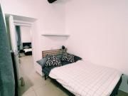 Stanza in affitto in un appartamento con 9 camere da...