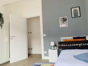 Stanza in appartamento con 3 stanze da letto a Torino