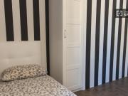 Stanza in appartamento con 4 camere da letto a Parioli, Roma