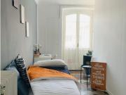 Stanza in appartamento con 4 stanze da letto a Torino