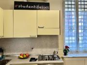 Stanza in appartamento con 4 stanze da letto a Torino