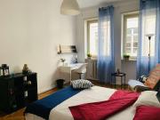 Stanza in appartamento con 4 stanze da letto a Torino