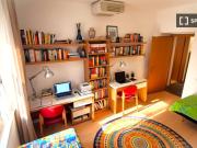 Stanza in appartamento condiviso con 2 camere da letto...