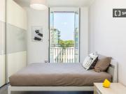 Stanza in appartamento condiviso con 3 camere da letto a...