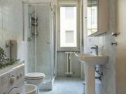 Stanza in appartamento condiviso con 4 camere da letto...