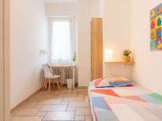 Stanza in appartamento condiviso con 4 camere da letto...