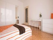 Stanza in appartamento condiviso con 5 camere da letto...