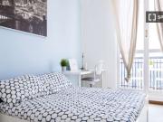 Stanza in appartamento condiviso con 6 camere da letto...